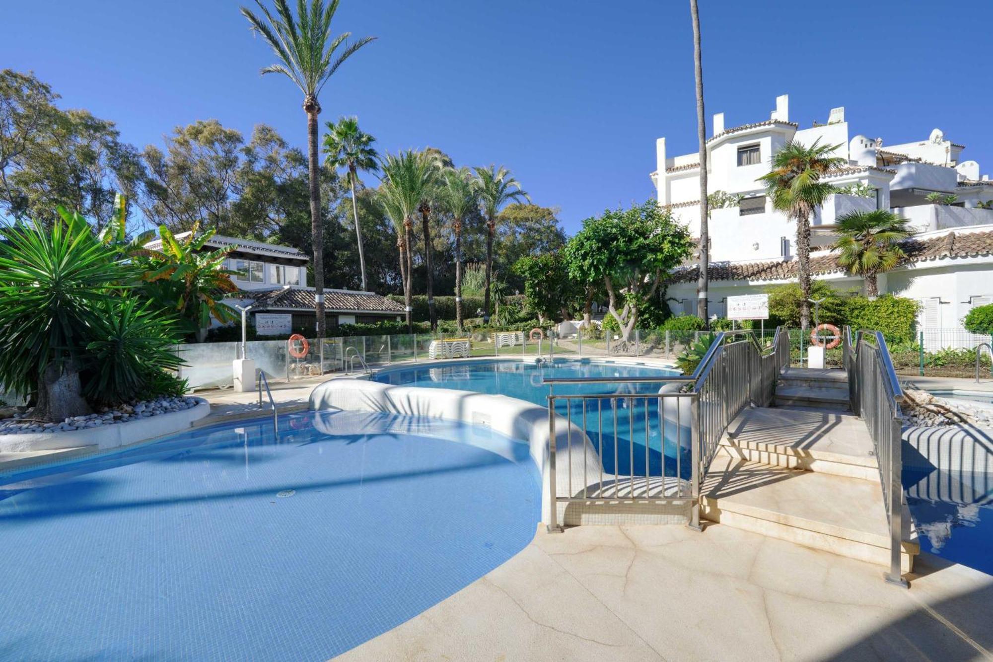 2035 Golden Modern Marbella