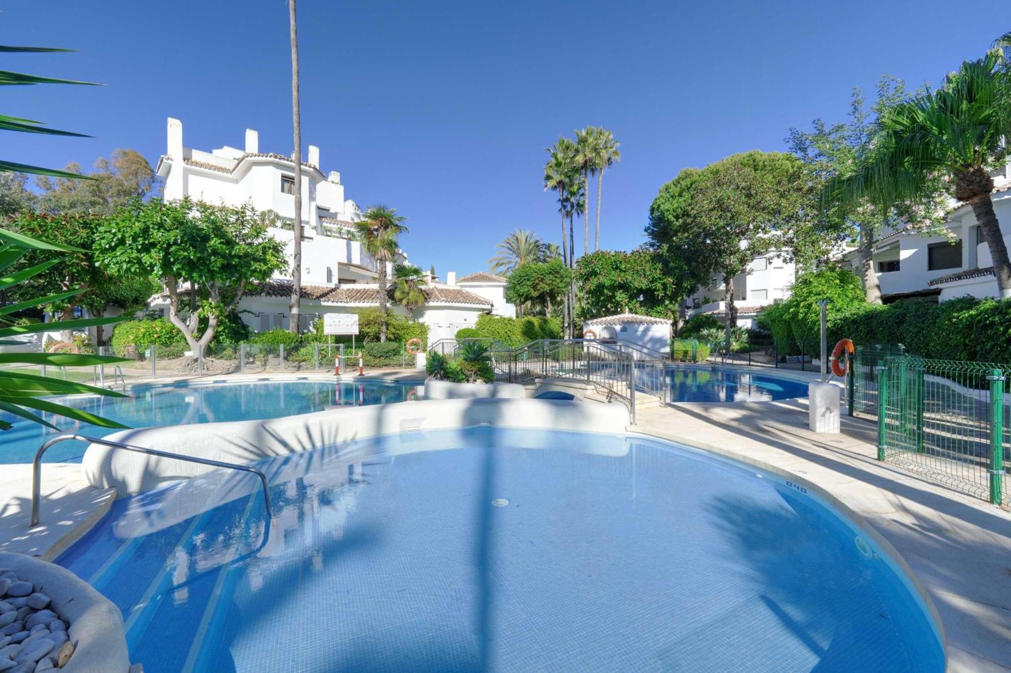 2035 Golden Modern Marbella